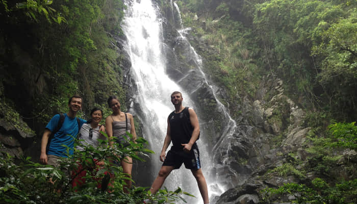 Top 9 Hidden Cool-Off Spots: Waterfalls and Lakes for Summer Fun